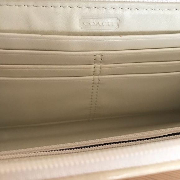 Large Coach wristlet - Picture 8 of 11